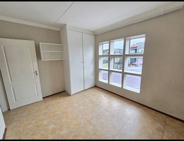 2 BEDROOM TOWNHOUSE FOR SALE IN MULBARTON